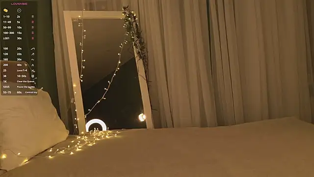 SunnyRisha online show from 12.23.25