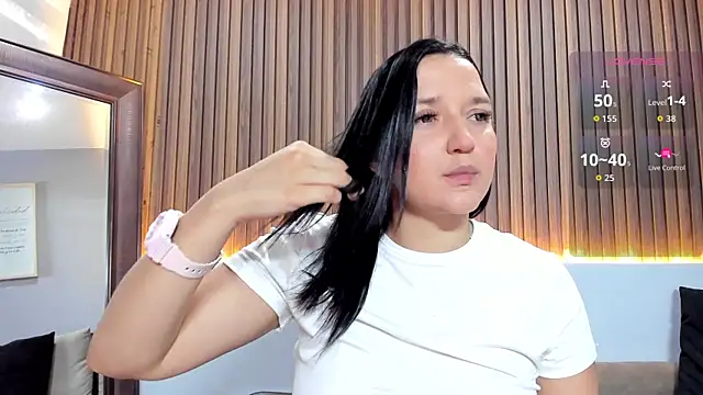 Snapshot of _EmilyJireh_ chatting on 07.15.26 EmilyJireh online show from 07.15.26