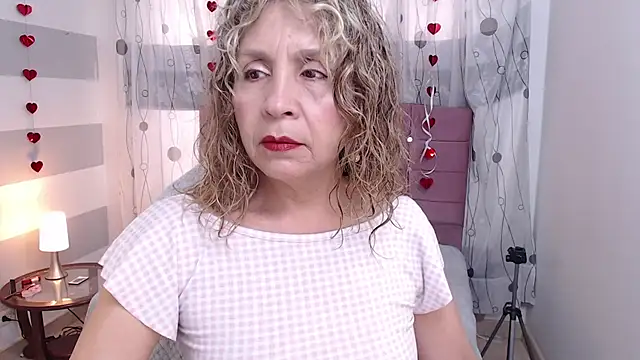 Snapshot of Afrodita_sg chatting on 03.17.25 Afrodita sg online show from 03.17.25