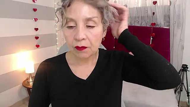 Snapshot of Afrodita_sg chatting on 11.14.25 Afrodita sg online show from 11.14.25