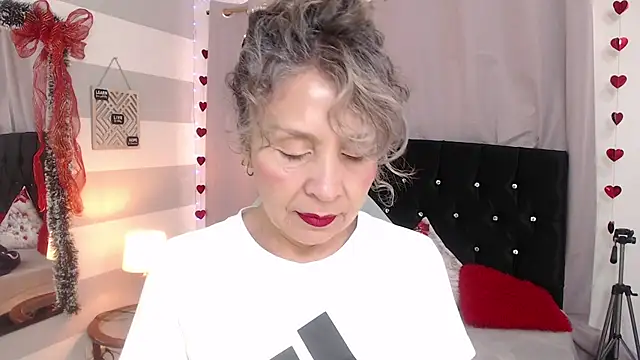 Snapshot of Afrodita_sg chatting on 12.05.25 Afrodita sg online show from 12.05.25