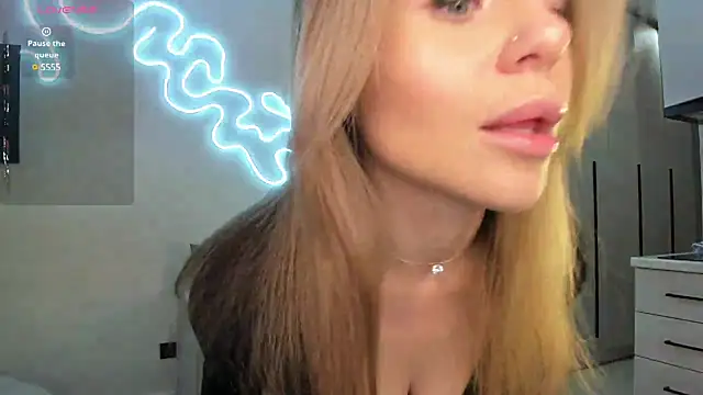  cometoseeme  online show from 02.06.25