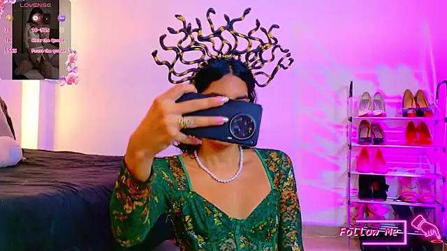 Snapshot of CampbelGinger chatting on 10.27.25 CampbelGinger online show from 10.27.25