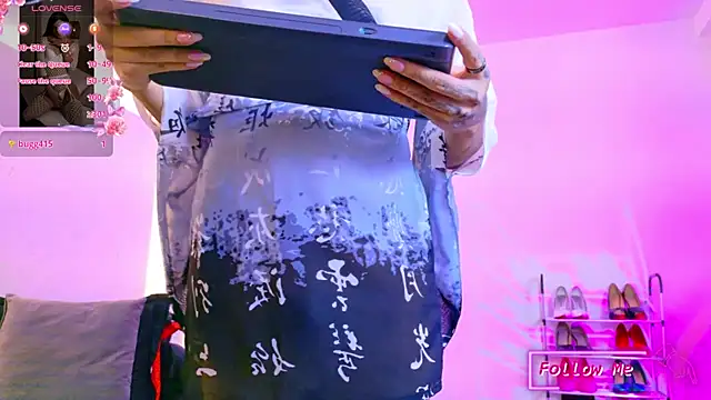 Snapshot of CampbelGinger chatting on 10.28.25 CampbelGinger online show from 10.28.25