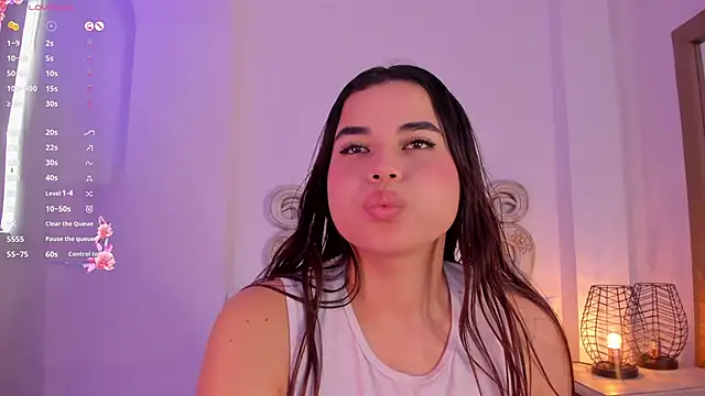 Snapshot of Victoria_vallejo_ chatting on 01.28.25 Victoria vallejo online show from 01.28.25