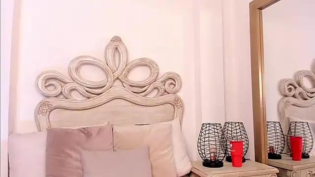 Snapshot of Victoria_vallejo_ chatting on 03.08.25 Victoria vallejo online show from 03.08.25