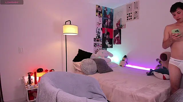 Snapshot of angel_bless19 chatting on 10.24.25 angel bless19 online show from 10.24.25