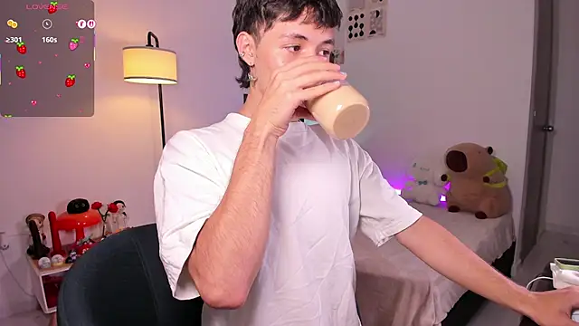 Snapshot of angel_bless19 chatting on 11.21.25 angel bless19 online show from 11.21.25