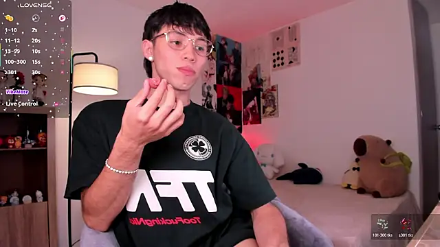 Snapshot of angel_bless19 chatting on 02.03.26 angel bless19 online show from 02.03.26