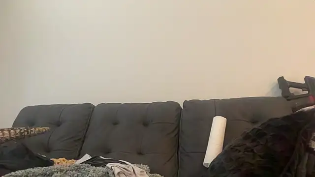 Snapshot of RavenRayyy chatting on 11.05.25 RavenRayyy online show from 11.05.25