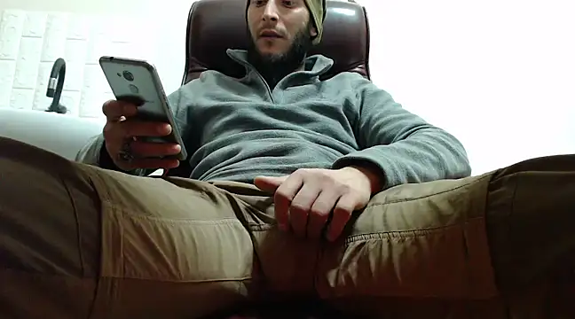 hardbigcock16 online show from 12.25.24