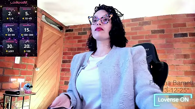 Snapshot of paulinabarnett- chatting on 12.14.25 paulinabarnett- online show from 12.14.25