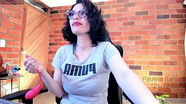 Snapshot of paulinabarnett- chatting on 12.22.25 paulinabarnett- online show from 12.22.25