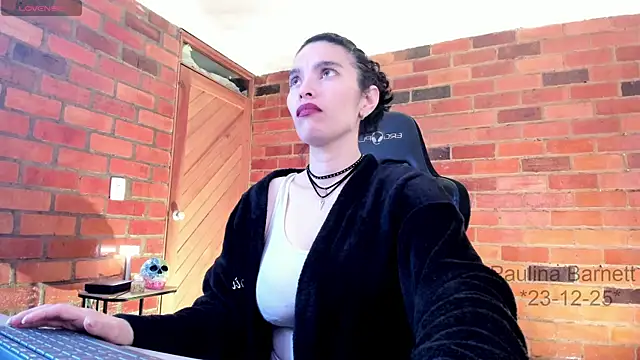 Snapshot of paulinabarnett- chatting on 12.23.25 paulinabarnett- online show from 12.23.25