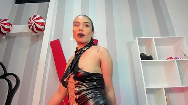 Snapshot of MeliizaQueen chatting on 01.03.25 MeliizaQueen online show from 01.03.25