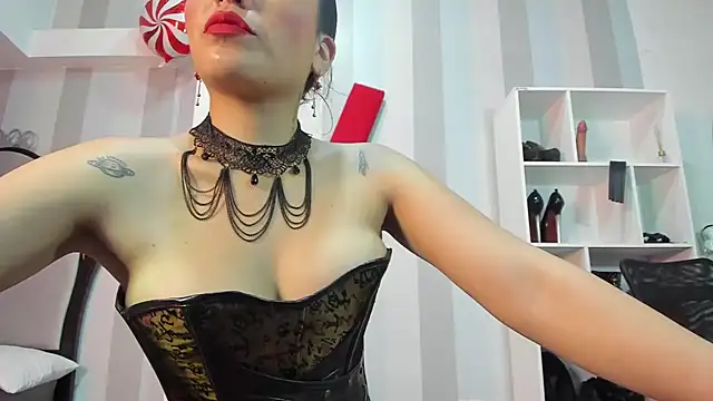 Snapshot of MeliizaQueen chatting on 01.21.25 MeliizaQueen online show from 01.21.25