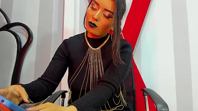 Snapshot of MeliizaQueen chatting on 02.14.25 MeliizaQueen online show from 02.14.25