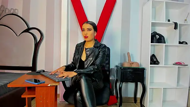 Snapshot of MeliizaQueen chatting on 03.13.25 MeliizaQueen online show from 03.13.25
