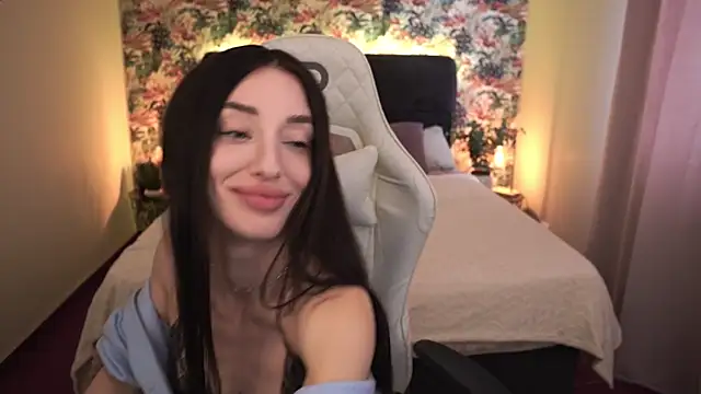 Alice Arwen online show from 03.16.25