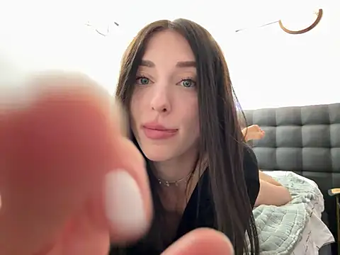 Alice Arwen online show from 03.20.25