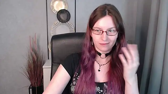 emmaxDelight online show from 12.28.24