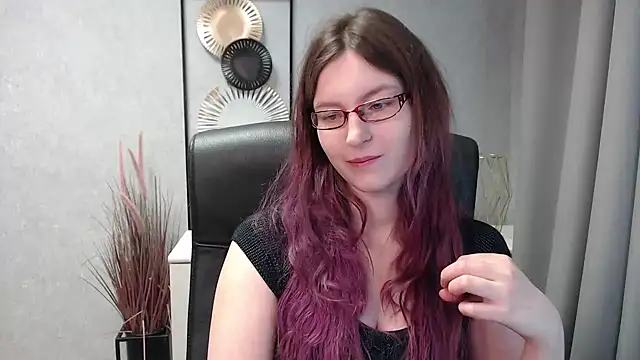 emmaxDelight online show from 12.29.24