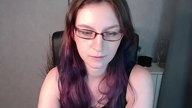 emmaxDelight online show from 01.03.25