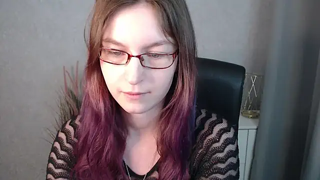 emmaxDelight online show from 01.15.25