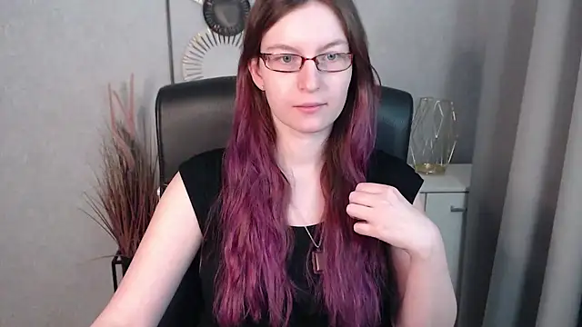 emmaxDelight online show from 01.22.25