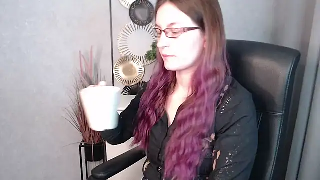 emmaxDelight online show from 01.31.25