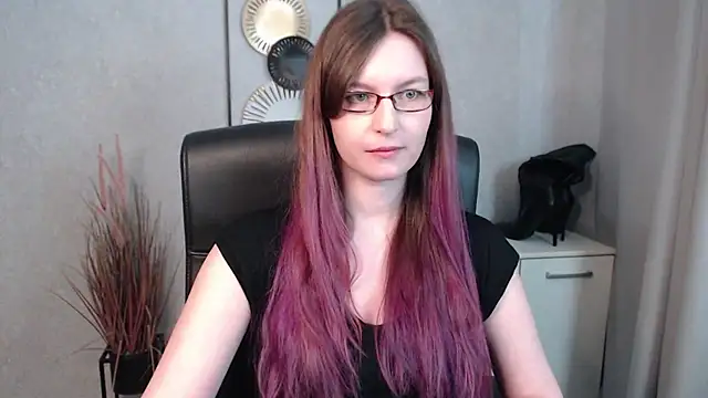 emmaxDelight online show from 03.07.25