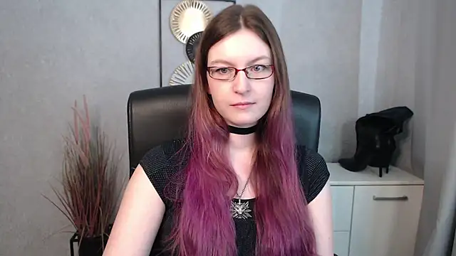 emmaxDelight online show from 03.15.25