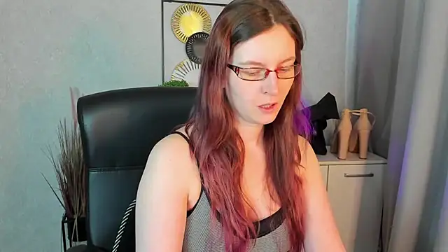 emmaxDelight online show from 05.18.26