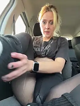 Snapshot of JoleneFuego chatting on 11.08.25 JoleneFuego online show from 11.08.25