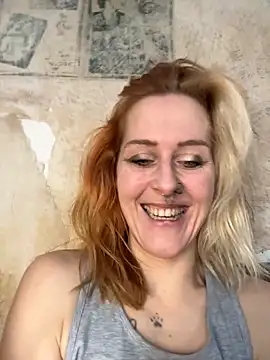 Snapshot of JoleneFuego chatting on 11.24.25 JoleneFuego online show from 11.24.25