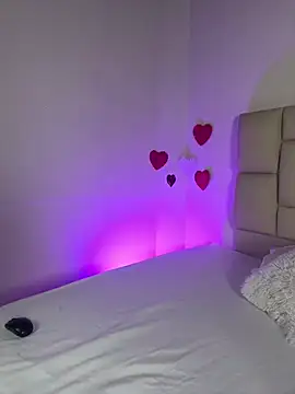 Snapshot of bella__honey chatting on 03.08.25 bella honey online show from 03.08.25