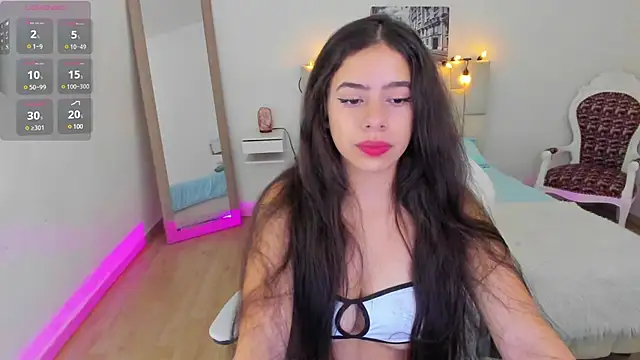 Snapshot of zoe_turnner_18 chatting on 02.13.25 zoe turnner 18 online show from 02.13.25