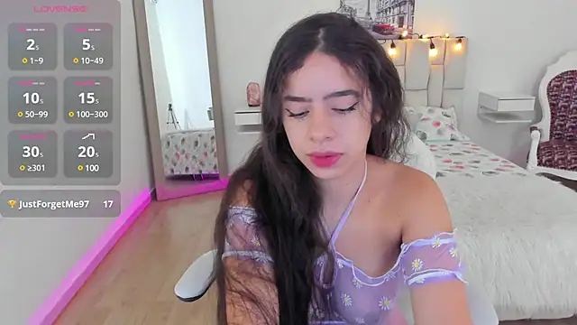 Snapshot of zoe_turnner_18 chatting on 03.17.25 zoe turnner 18 online show from 03.17.25