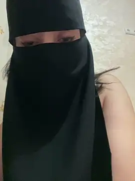 Snapshot of jijijoudia chatting on 10.29.25 jijijoudia online show from 10.29.25