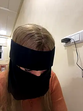 Snapshot of jijijoudia chatting on 11.15.25 jijijoudia online show from 11.15.25