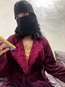 Snapshot of jijijoudia chatting on 11.17.25 jijijoudia online show from 11.17.25