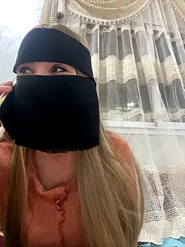 Snapshot of jijijoudia chatting on 12.15.25 jijijoudia online show from 12.15.25