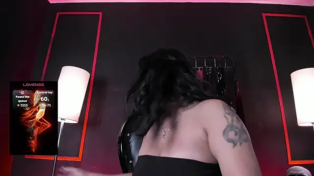 Carolina Arias online show from 04.04.26