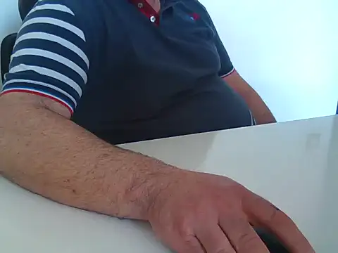 Snapshot of Davien85x chatting on 01.11.25 Davien85x online show from 01.11.25