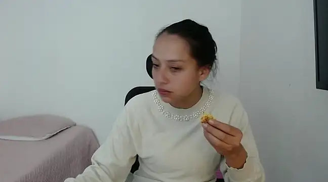 loren3124 online show from 12.14.24