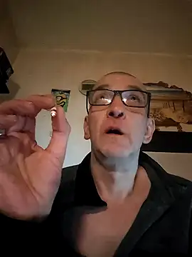 Nylonschlampe510 online show from 09.11.25