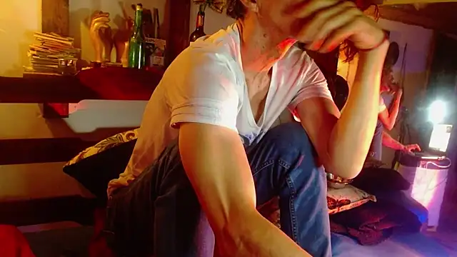 Snapshot of laye19 chatting on 04.22.26 laye19 online show from 04.22.26