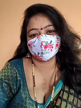 neelu-hoty online show from 03.03.25