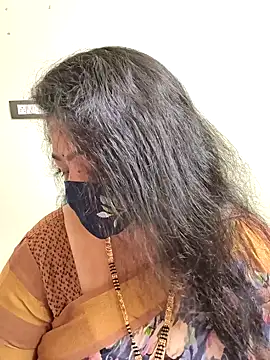 neelu-hoty online show from 02.08.26