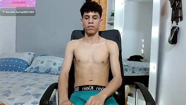 Snapshot of jeff_ross chatting on 12.19.24 jeff ross online show from 12.19.24